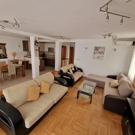 Apartment Aquadoria Grand