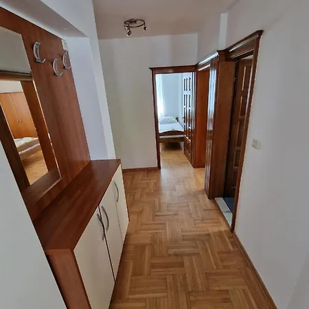 Aquadoria Grand Apartment